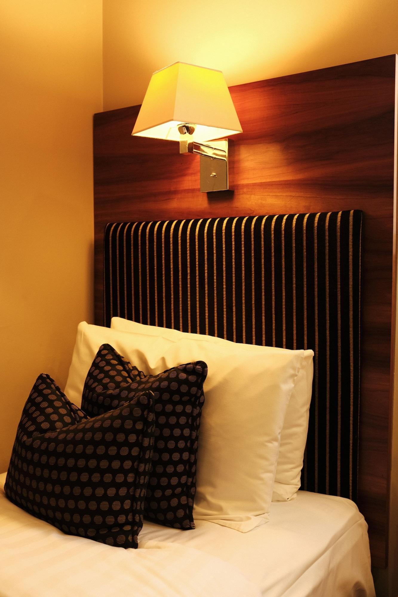 Best Western Garfield House Hotel Chryston Εξωτερικό φωτογραφία