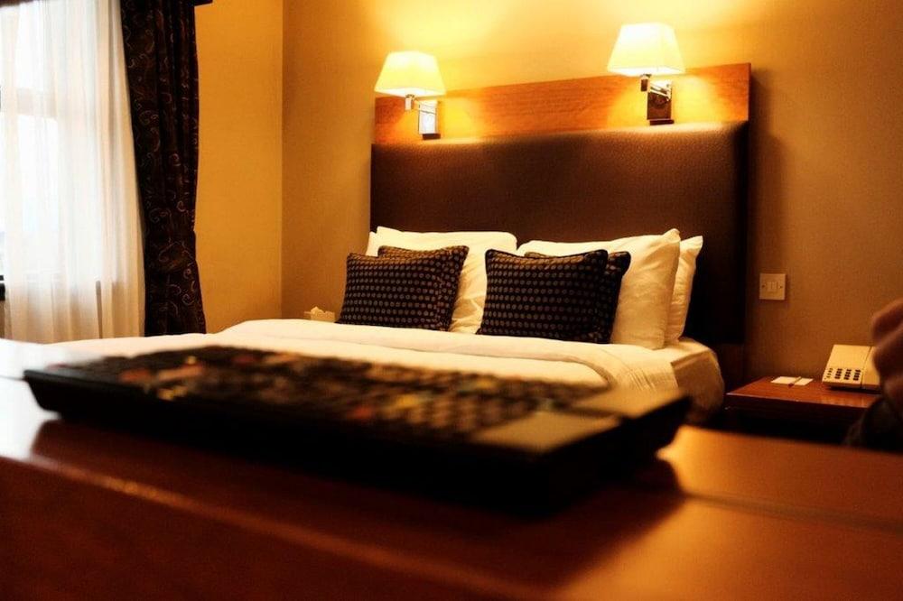 Best Western Garfield House Hotel Chryston Εξωτερικό φωτογραφία